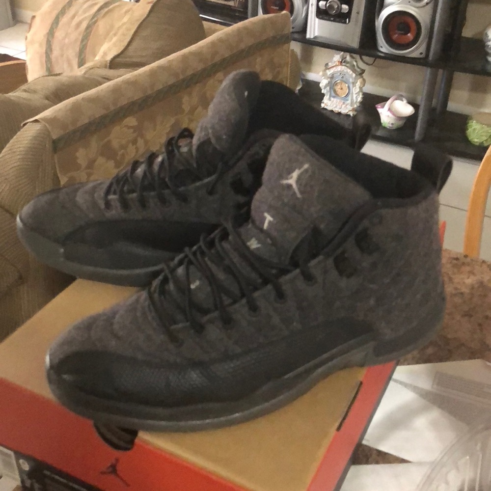 Jordans - Picture 3 of 5